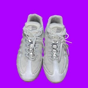 Vintage 1995 Nike Air Max OG Wolf Grey/White Sneakers